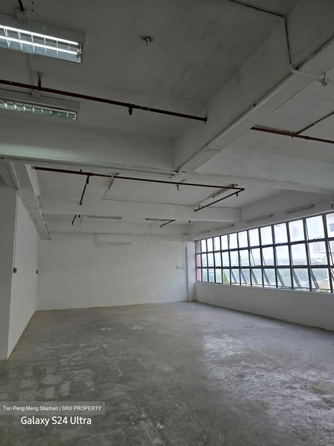 Gordon Industrial Building (D14), Factory #560945091
